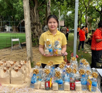 ร่วมพิธีเจริญพระพุทธมนต์และทำบุญตักบาตรถวายเป็นพระราชกุศล ... พารามิเตอร์รูปภาพ 1