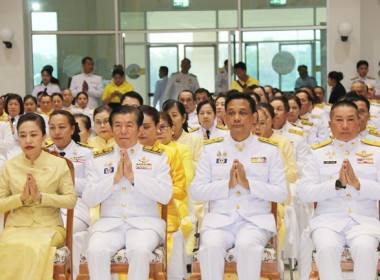 ร่วมพิธีเจริญพระพุทธมนต์และทำบุญตักบาตรถวายพระราชกุศล ... พารามิเตอร์รูปภาพ 11
