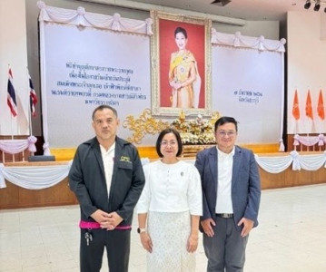 ร่วมพิธีเจริญพระพุทธมนต์และพิธีทำบุญตักบาตรถวายพระราชกุศล ... พารามิเตอร์รูปภาพ 1