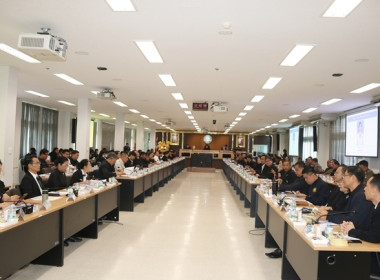 ร่วมประชุมคณะกรมการจังหวัด หัวหน้าส่วนราชการ ... พารามิเตอร์รูปภาพ 12