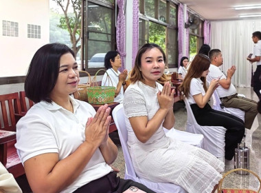 ร่วมพิธีทำบุญตักบาตรและพิธีเวียนเทียนในกิจกรรมโครงการวันสำคัญทางพระพุทธศาสนา วันมาฆบูชา ... พารามิเตอร์รูปภาพ 10
