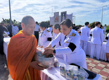 ร่วมพิธีเจริญพระพุทธมนต์และทำบุญตักบาตรถวายพระกุศล ... พารามิเตอร์รูปภาพ 7