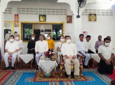 ร่วมพิธีเจริญพระพุทธมนต์เฉลิมพระเกียรติพระบาทสมเด็จพระเจ้าอยู่หัว สมเด็จพระนางเจ้าสิริกิติ์ พระบรมราชินีนาถ พระบรมราชชนนีพันปีหลวง และสมเด็จพระนางเจ้าฯ พระบรมราชินี ... พารามิเตอร์รูปภาพ 2