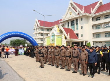 ร่วมพิธีปล่อยแถวตำรวจในการรักษาความปลอดภัยในชีวิตและทรัพย์สินและอำนวยความสะดวกการจราจรให้กับประชาชนและเปิดศูนย์ป้องกันอุบัติเหตุเทศกาลสงกรานต์ พ.ศ.2567 จังหวัดสระบุรี ... พารามิเตอร์รูปภาพ 11