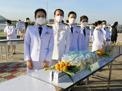 ร่วมพิธีทำบุญตักบาตรพระสงฆ์และสามเณร ... พารามิเตอร์รูปภาพ 1