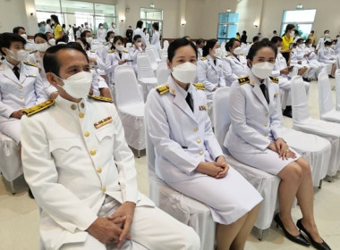 ร่วมพิธีทำบุญตักบาตรพระสงฆ์และสามเณร ... พารามิเตอร์รูปภาพ 2