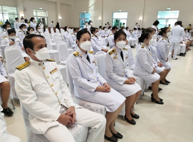 ร่วมพิธีทำบุญตักบาตรพระสงฆ์และสามเณร ... พารามิเตอร์รูปภาพ 3