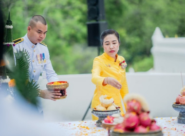 พิธีจัดทำน้ำพระพุทธมนต์ศักดิ์สิทธิ์ เนื่องในโอกาสปีมหามงคล ... พารามิเตอร์รูปภาพ 15