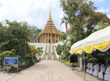 ร่วมพิธีเวียนเทียนสมโภชน้ำพระพุทธมนต์ศักดิ์สิทธิ์ ... พารามิเตอร์รูปภาพ 6