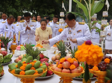 ร่วมพิธีบวงสรวงดวงพระวิญญาณสมเด็จพระเจ้าทรงธรรมและสิ่งศักดิ์สิทธิ์งานประเพณีตักบาตรดอกเข้าพรรษาและถวายเทียนพระราชทาน จังหวัดสระบุรี ประจำปี 2567 ... พารามิเตอร์รูปภาพ 4