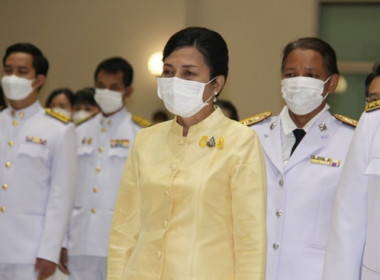 ร่วมพิธีวางพวงมาลา ในกิจกรรมน้อมรำลึกในพระมหากรุณาธิคุณ ... พารามิเตอร์รูปภาพ 4