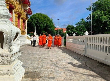 ร่วมพิธีทำบุญตักบาตรและพิธีเวียนเทียน ... พารามิเตอร์รูปภาพ 3