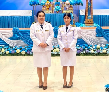 ร่วมพิธีถวายเครื่องราชสักการะและวางพานพุ่ม ... พารามิเตอร์รูปภาพ 1