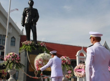 ร่วมพิธีวางพวงมาลาเนื่องในวันปิยมหาราช ประจำปี 2565 พารามิเตอร์รูปภาพ 1