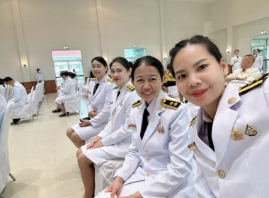 ร่วมงานพิธีวางพานพุ่มดอกไม้สด เนื่องในวันพระบิดาแห่งฝนหลวง ... พารามิเตอร์รูปภาพ 2