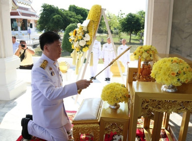 ร่วมพิธีวางพวงมาลาถวายราชสักการะ ... พารามิเตอร์รูปภาพ 2