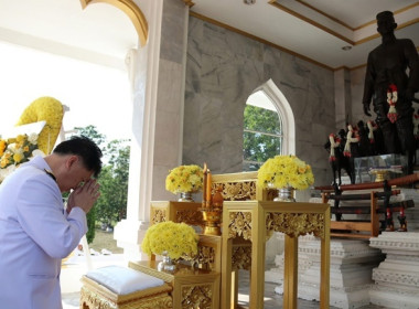 ร่วมพิธีวางพวงมาลาถวายราชสักการะ ... พารามิเตอร์รูปภาพ 3