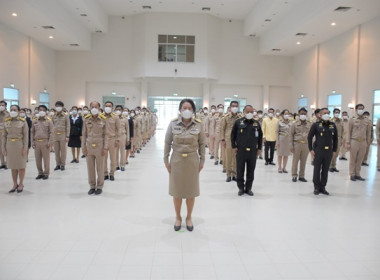 ร่วมพิธีถวายเครื่องราชสักการะและวางพานพุ่มดอกไม้สด ... พารามิเตอร์รูปภาพ 9